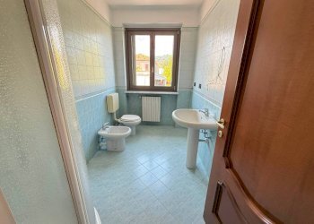 Bagno - Four-room apartment piazza Giuseppe Garibaldi, Pinerolo - photo 17