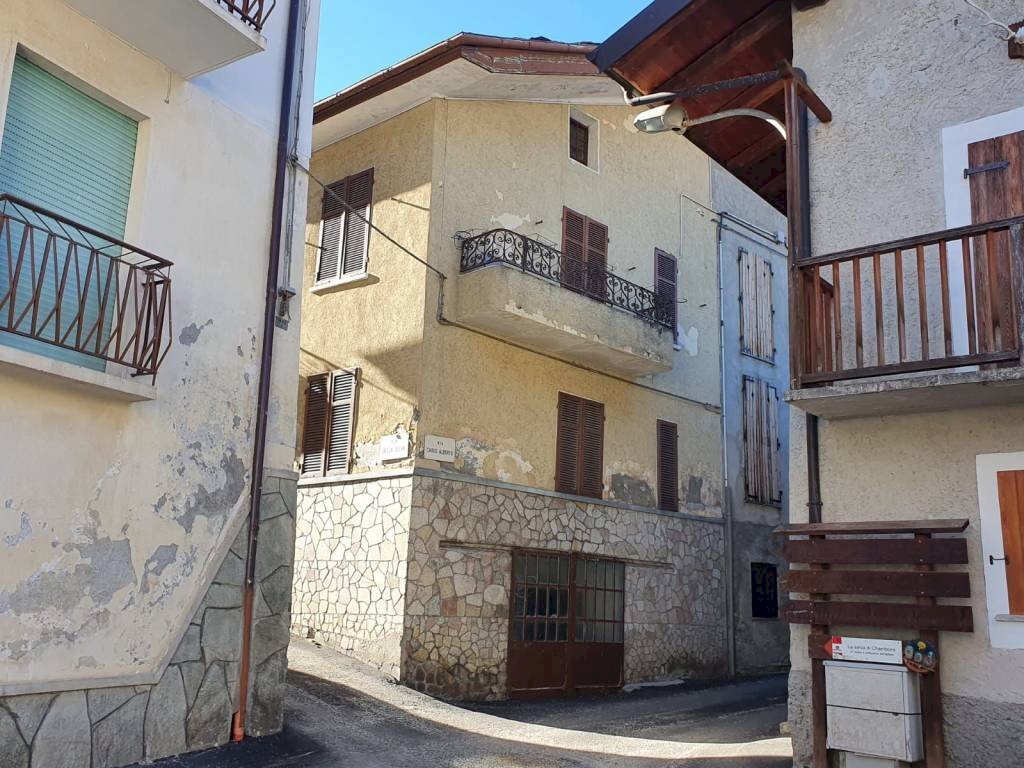 Facciata - Casa indipendente via della Selva, Fenestrelle - foto 1