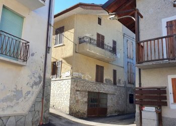 Facciata - Casa indipendente via della Selva, Fenestrelle - foto 1