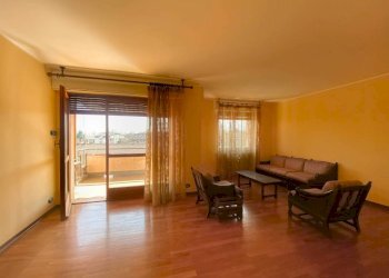 Salone - Quadrilocale Cuneo (zona Donatello) - foto 15