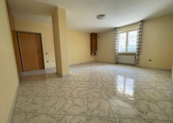 Foto 1 - Trilocale Via Marandola
 
33, San Prisco - foto 1