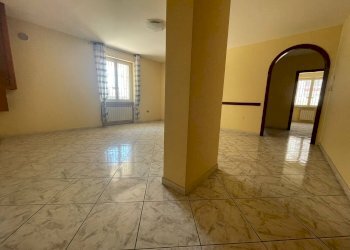 Foto 2 - Trilocale Via Marandola
 
33, San Prisco - foto 2