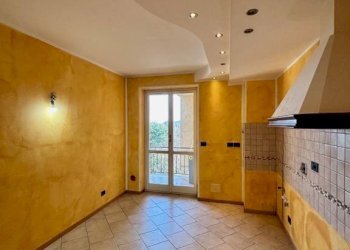 Cucina - Quadrilocale via Vittorio Veneto, 37, San Secondo di Pinerolo - foto 8