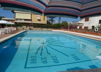 Piscina - Three-room apartment via Ardeatina, 475, Anzio - photo 39