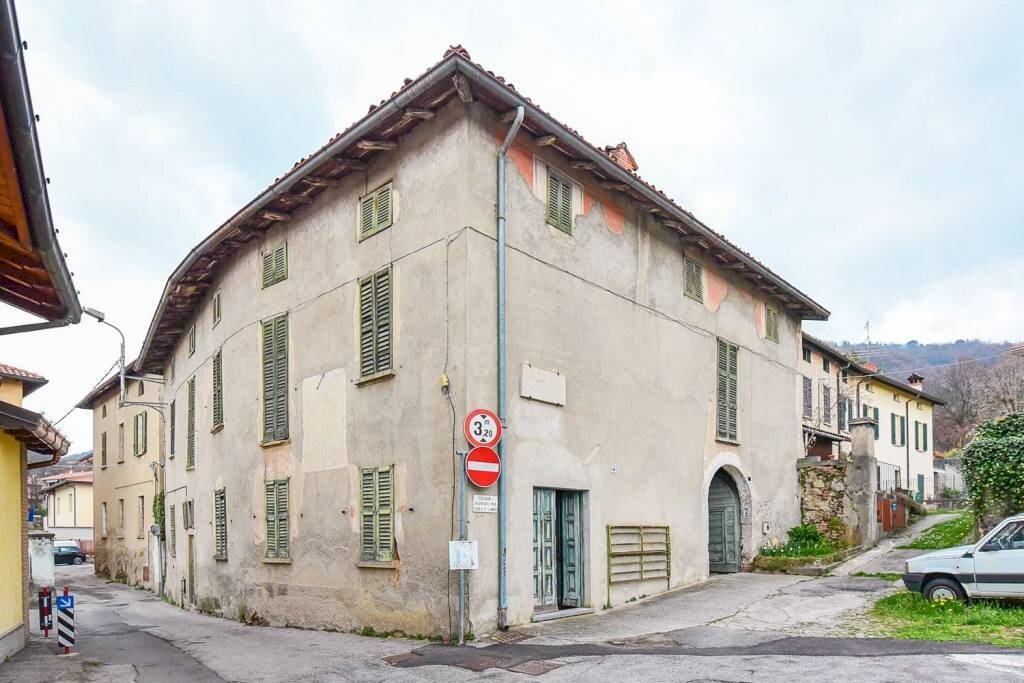 Facciata - Rustico via Cesare Cantù, 10, Santa Maria Hoè - foto 1