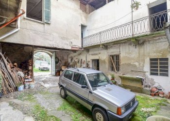 Cortile interno - Rustico via Cesare Cantù, 10, Santa Maria Hoè - foto 16