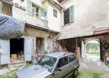 Cortile interno - Rustico via Cesare Cantù, 10, Santa Maria Hoè - foto 17