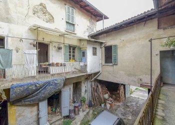 Cortile interno - Rustico via Cesare Cantù, 10, Santa Maria Hoè - foto 20