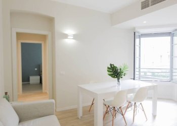 Salone - Three-room apartment piazza Santa Maria del Suffragio, 3, Milano - photo 2