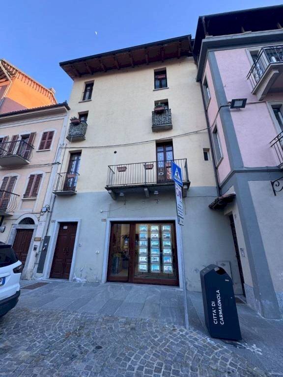 Facciata - Shop via Ferruccio Valobra, 135, Carmagnola - photo 1