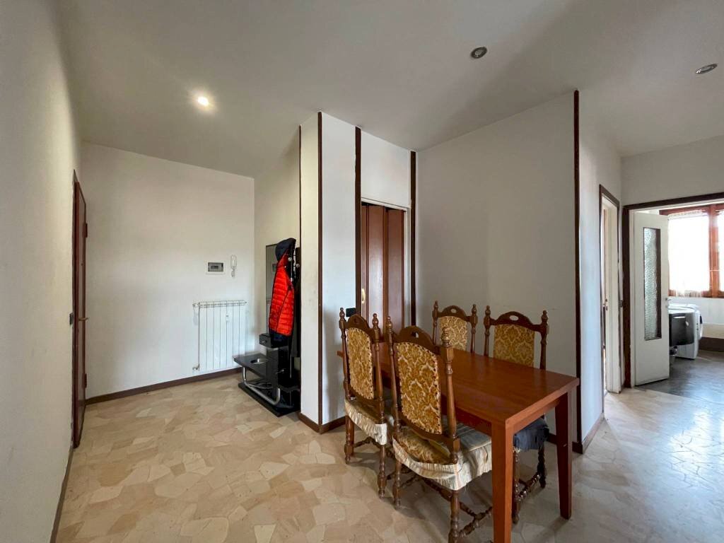 Salone - Trilocale viale Lombardia, 44, Usmate Velate - foto 2