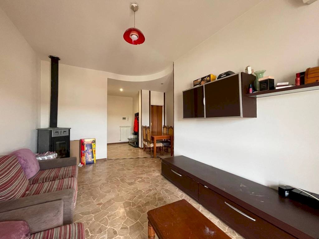 Salone - Trilocale viale Lombardia, 44, Usmate Velate - foto 3