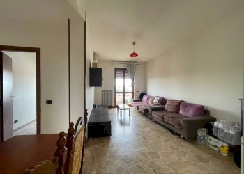 Salone - Trilocale viale Lombardia, 44, Usmate Velate - foto 1