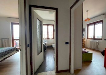 Disimpegno - Trilocale viale Lombardia, 44, Usmate Velate - foto 12