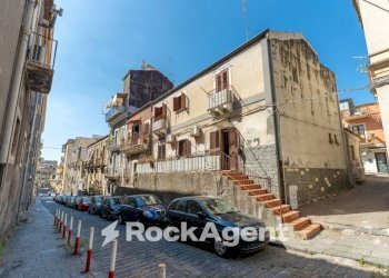 Zona - Independent house via Santa Barbara, 57, Catania - photo 11