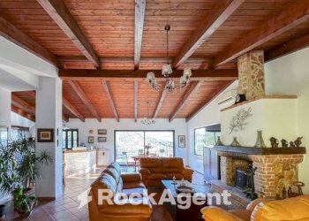 Salone - Villa contrada Donnantona, 19, Borgia - foto 2