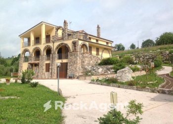 Facciata - Villa via Mascioni, 23, Castel Campagnano - foto 2