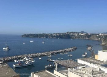 Vista - Trilocale via Principe Umberto, Procida - foto 2