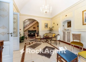 Salone - Quadrilocale corso Vittorio Emanuele, 151, Trecastagni - foto 9