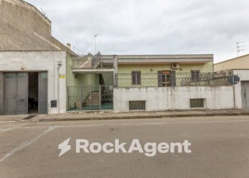 Facciata - Villa via N. Bixio, 54, Melendugno - photo 1