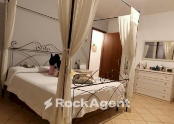 Camera da letto - Three-room apartment corso Italia, 38, Mede - photo 15