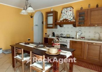 Cucina - Three-room apartment corso Italia, 38, Mede - photo 19