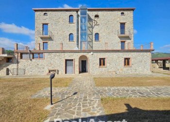 Facciata - Altro via Quattroponti 7, Casal Velino - foto 1