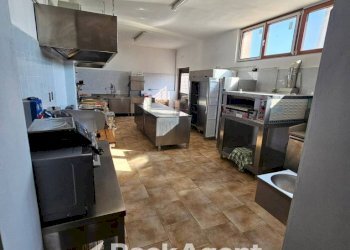 Interno non residenziale - Altro via Quattroponti 7, Casal Velino - foto 22