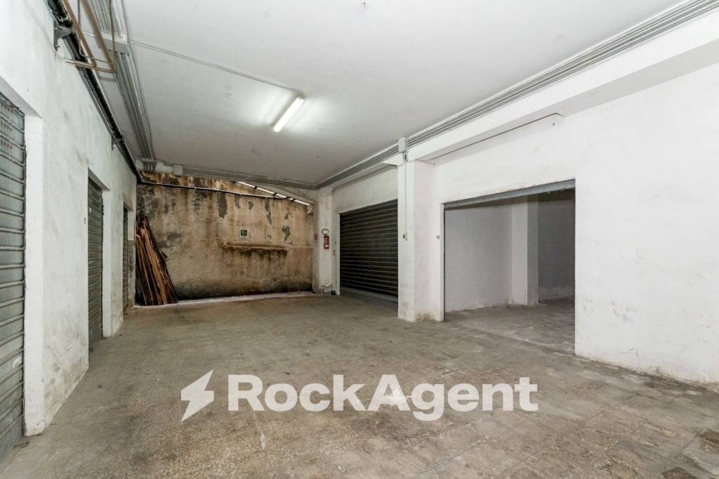 Magazzino - Garage - Autosilos - Parking via Paolo Bentivoglio, 20, Catania - photo 1