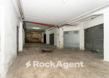 Interno non residenziale - Garage - Autosilos - Parcheggio via Paolo Bentivoglio, 20, Catania - foto 17