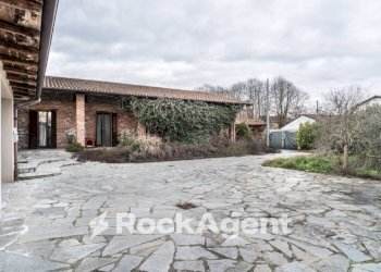 Cortile interno - Villa via Matteotti, 20, Sartirana Lomellina - foto 27