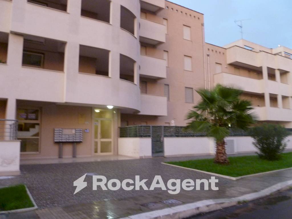 Facciata - Office via Ada Cudazzo, 12, Lecce - photo 2