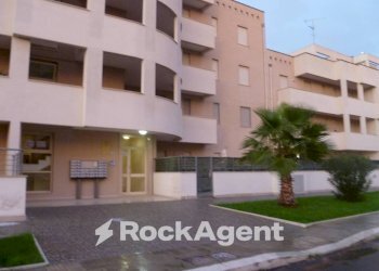 Facciata - Ufficio via Ada Cudazzo, 12, Lecce - foto 2