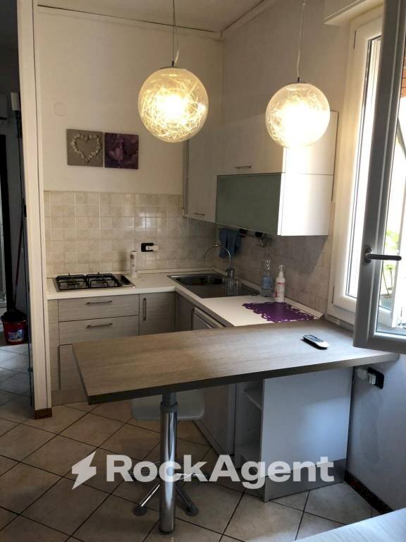 Cucina - Appartamento piazza Martiri del 7 Luglio, Reggio nell'Emilia - foto 1