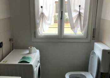 Bagno - Appartamento piazza Martiri del 7 Luglio, Reggio nell'Emilia - foto 8