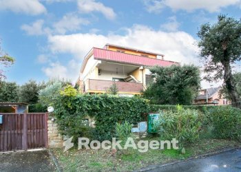 Facciata - Villa via Marotta, 74, Fiumicino - foto 1