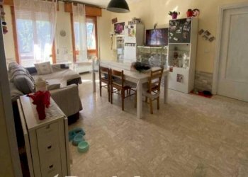 Salone - Appartamento via Malta, Borgo Val di Taro - foto 2