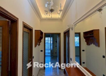 Corridoio - Quadrilocale viale Camillo Benso di Cavour, 238, Siena - foto 7