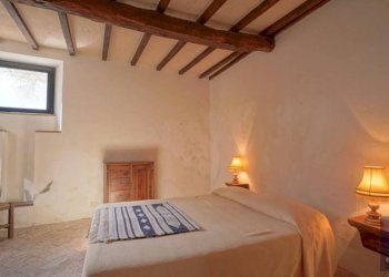 Camera da letto - Villa Località Riozzo, Umbertide - photo 47