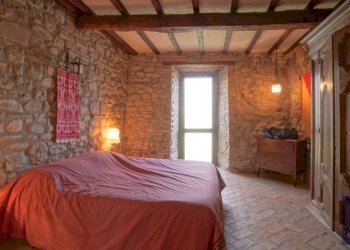 Camera da letto - Villa Località Riozzo, Umbertide - photo 48