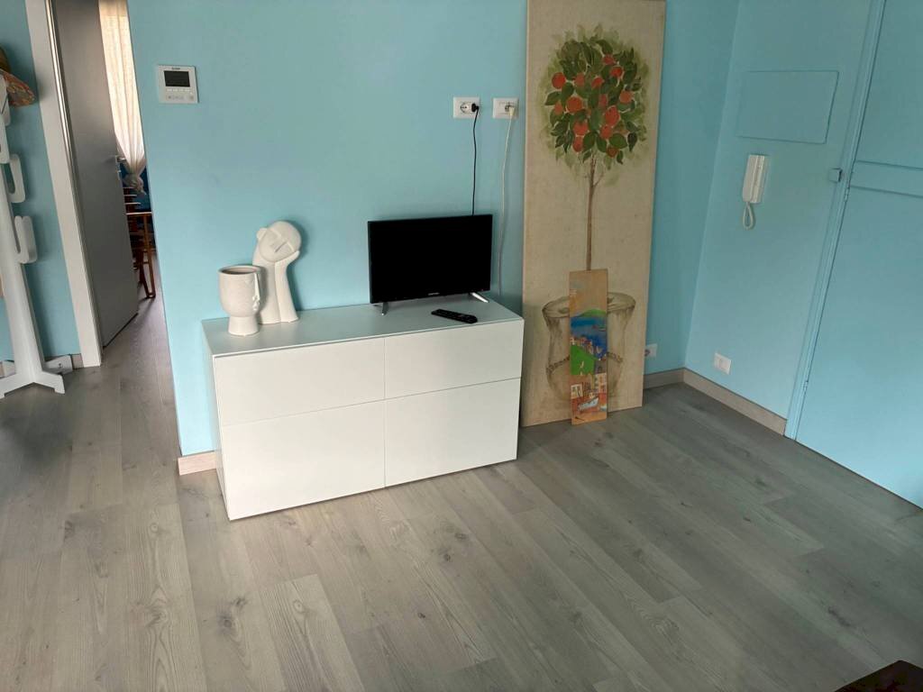 Salone - Appartamento via Empoli, Massa - foto 2