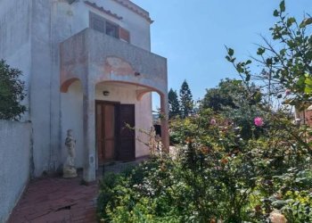 Facciata - Villa via Cesare Piro, Forio - foto 12