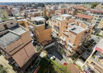 Facciata - Trilocale via della Pisana, 43, Roma - foto 24