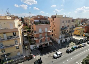 Facciata - Trilocale via della Pisana, 43, Roma - foto 26