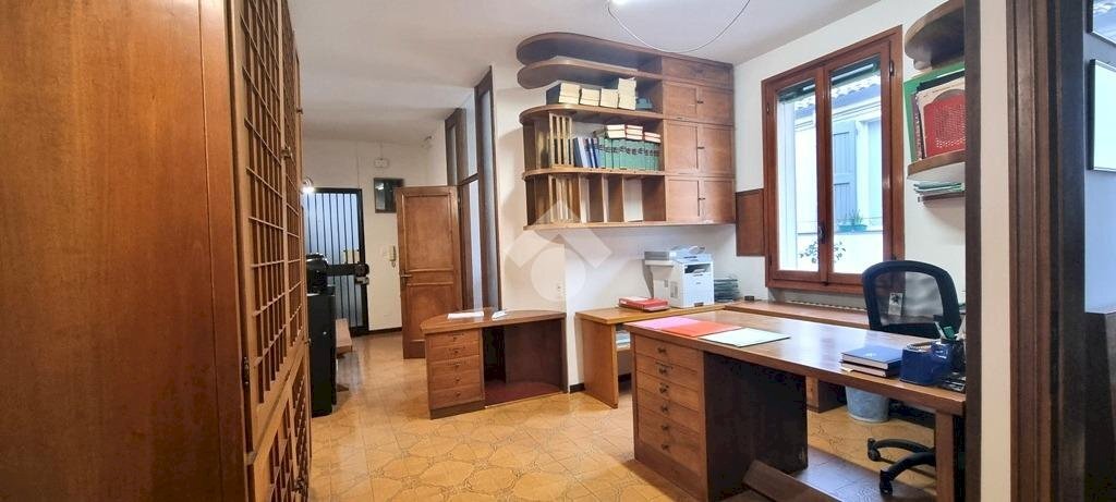 Office via garibaldi, Bologna (neighborhood Centro Storico) - photo 2