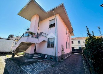 Porzione di casa Via Roma, Pregnana Milanese - foto 1