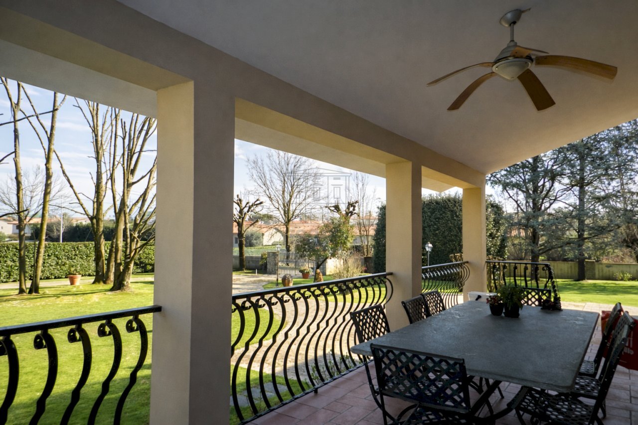 Villa padronale con ampio parco (1).png - Villa Traversa II Via Vecchia Pesciatina 84, Lucca - foto 2