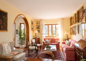 Villa padronale con ampio parco (2).png - Villa Traversa II Via Vecchia Pesciatina 84, Lucca - foto 4
