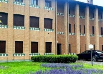 COLONNE 2.jpg - Two-room apartment Via Abetone Superiore 142-162, Maranello - photo 11