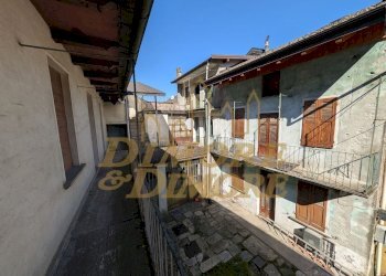 vista cortile da casa grande.jpg - Independent house Anzola d'Ossola - photo 2